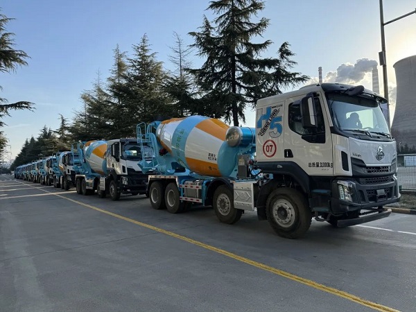 【發車新聞】再出發！年年歲歲常相“拌”，“柿柿如意”攪拌車交付時！